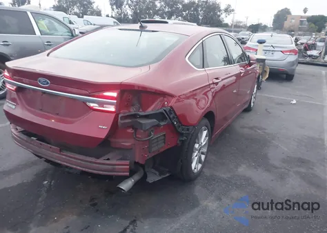 2017 Ford Fusion Energi Se Luxury z USA, uszkodzony, nr VIN 3FA6P0PUXHR379766